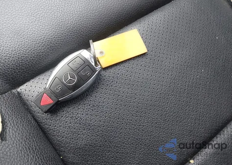 2014 Mercedes-Benz E 350 z USA, uszkodzony, nr VIN WDDHF5KB5EA884568